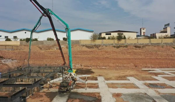 بتن عیار 400 در شهرک صنعتی پرند - ساروج بتن اربابیان