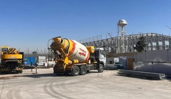 نمای کلی پروژه صنعتی سردخانه کیان در رباط کریم همراه با عملیات خرید بتن در رباط کریم