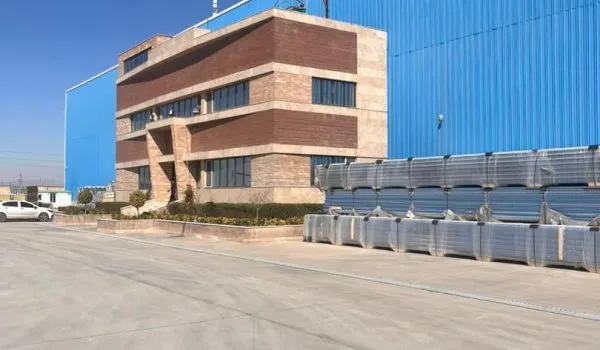 اجرای سازه بتنی با بتن عیار 350 در پروژه تأمین بتن مجتمع سردخانه کیان رباط کریم